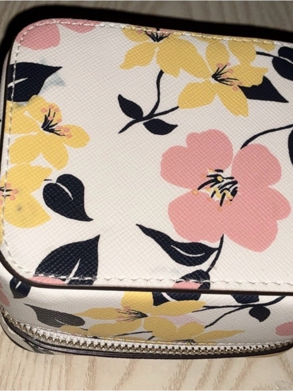 kate spade Floral Jewelry Case - White/Pink/Yellow - Picture 3 of 3